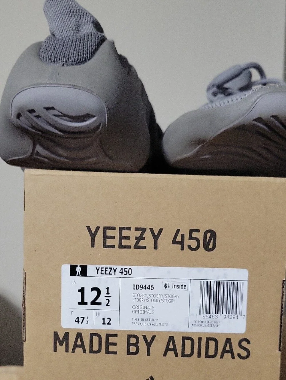 adidas Yeezy 450 Low-Top Sneaker in Grey